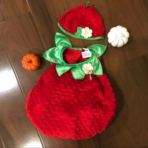 Strawberry Halloween costume 🍓